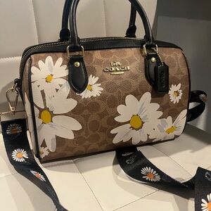Coach Outlet Rowan Floral Signature Canvas